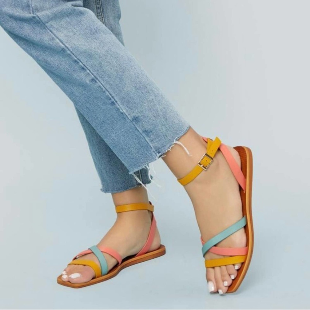 Multicolored sandals